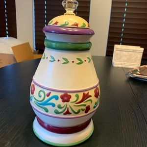 Vintage canister Jim shore collection. Christmas theme.